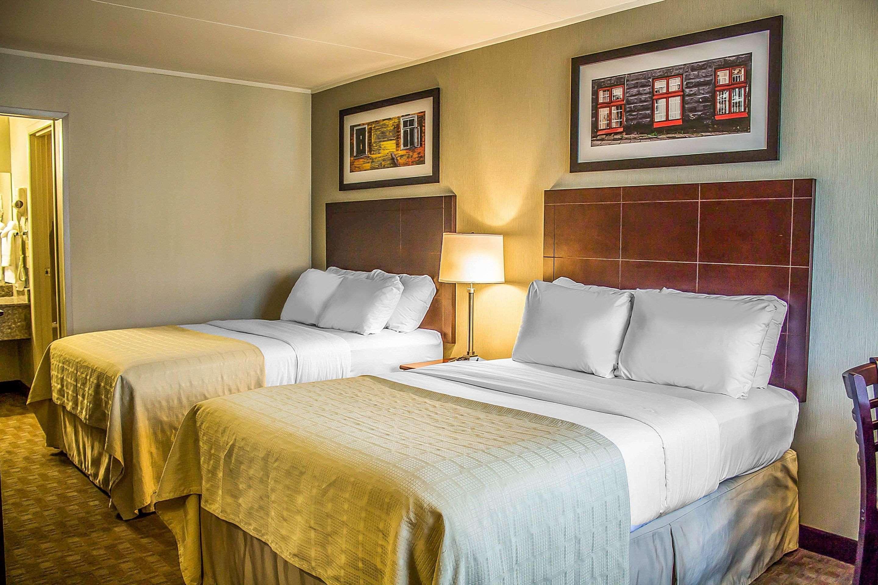 Quality Inn Кеймбридж Екстериор снимка