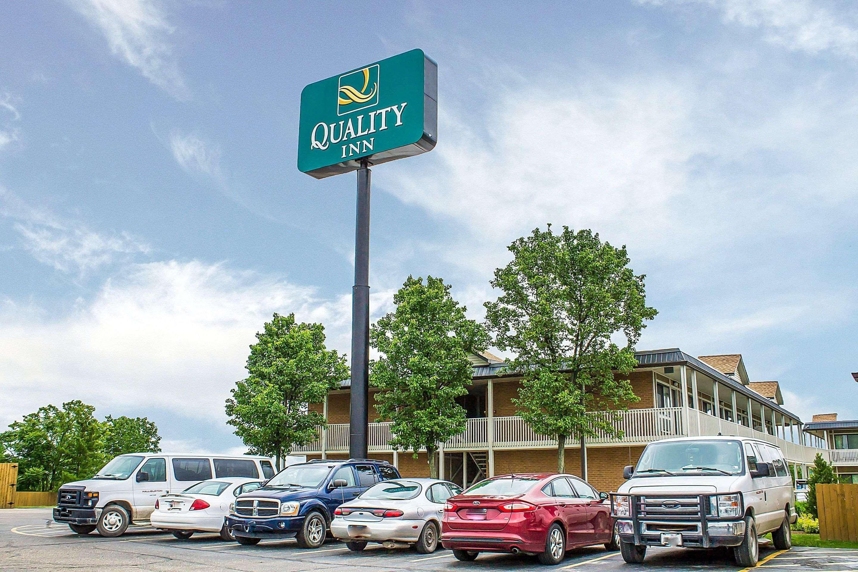 Quality Inn Кеймбридж Екстериор снимка